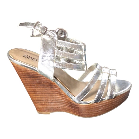 Kenneth Cole Silver Wedge Sandals Intricate Straps Size 7 - Picture 1 of 6